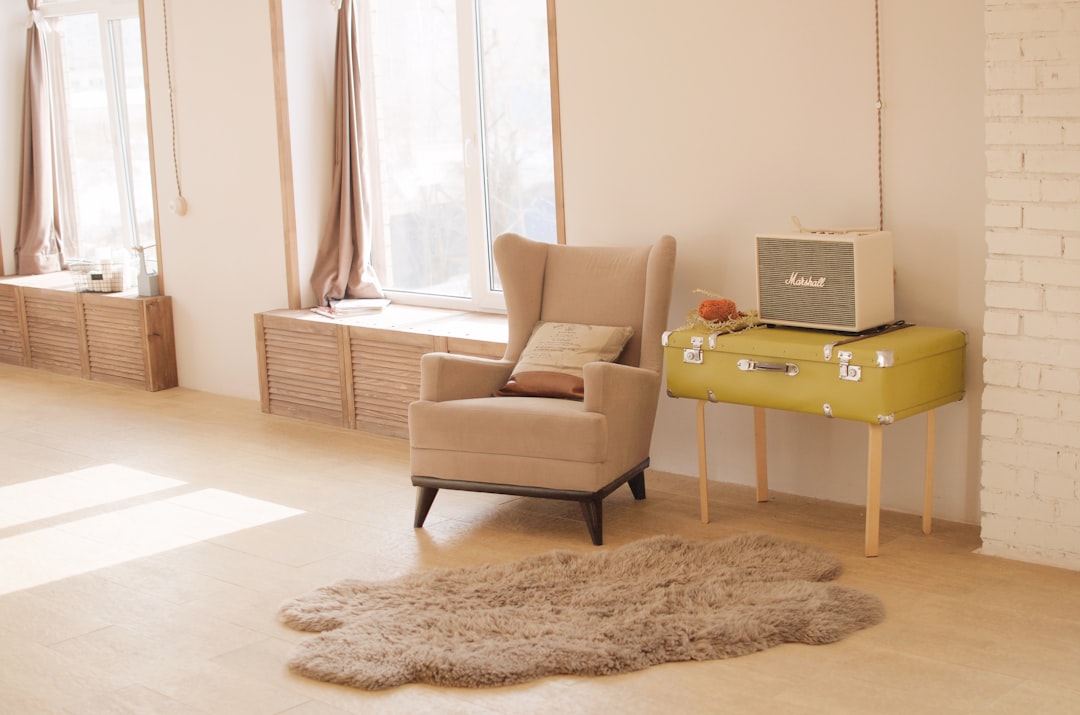 Retro fauteuil met modern ontworpen patronen. Retro fauteuil met modern ontworpen patronen.