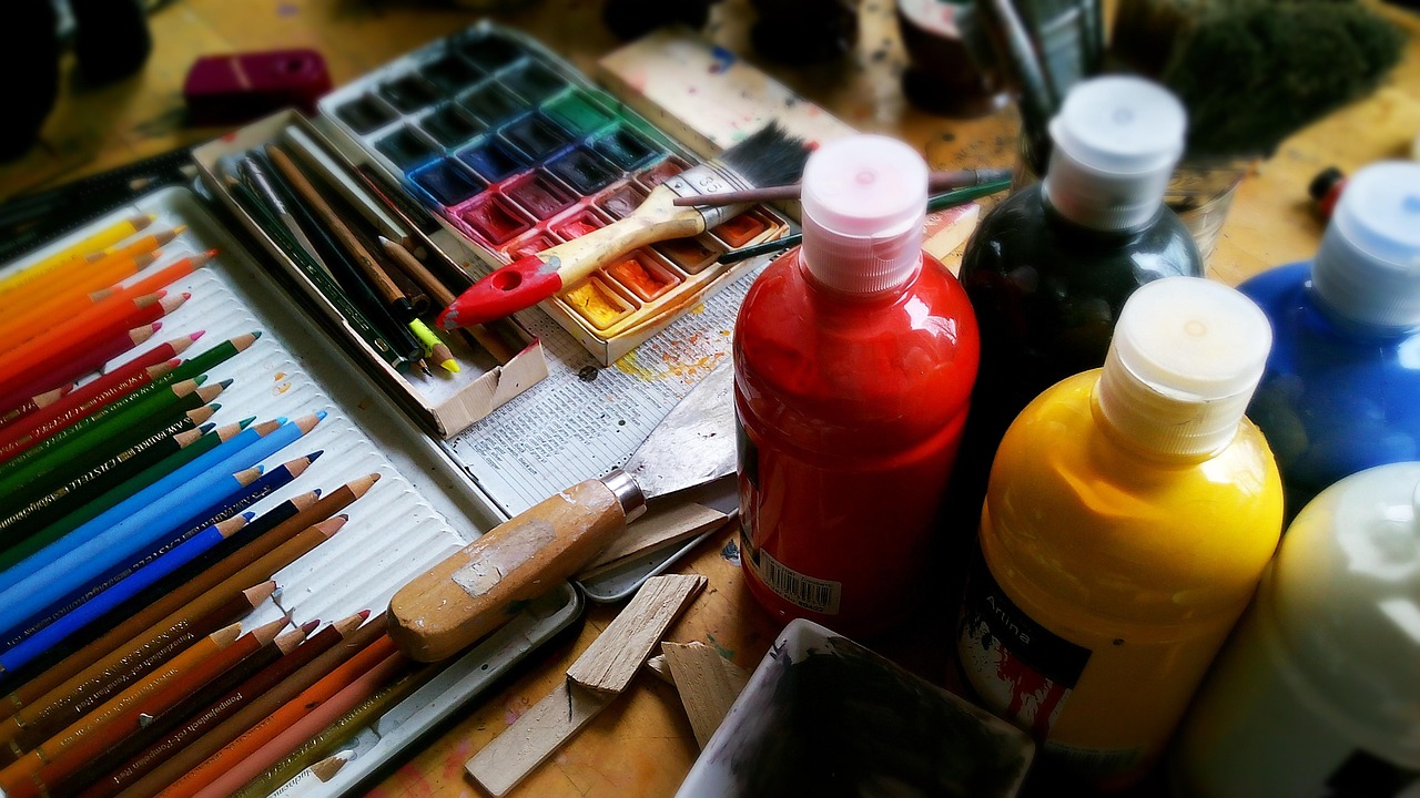 Gebruikte gereedschappen voor canvas ophangen. Gebruikte gereedschappen voor canvas ophangen.